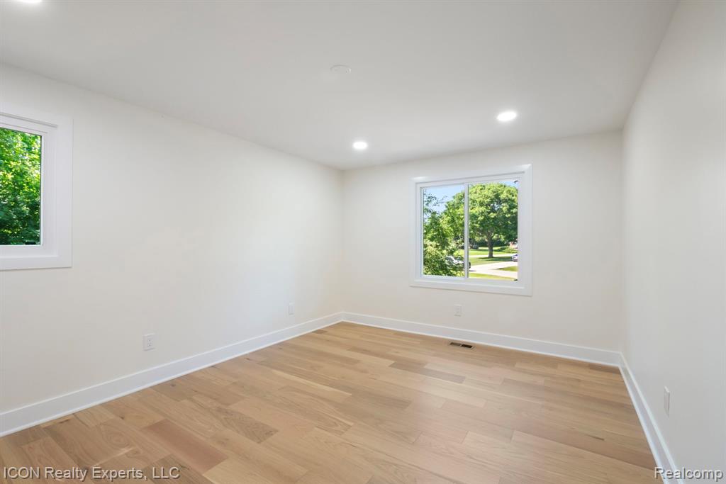 4089 Aberdeen Court, West Bloomfield, MI 48323 — Photo 26