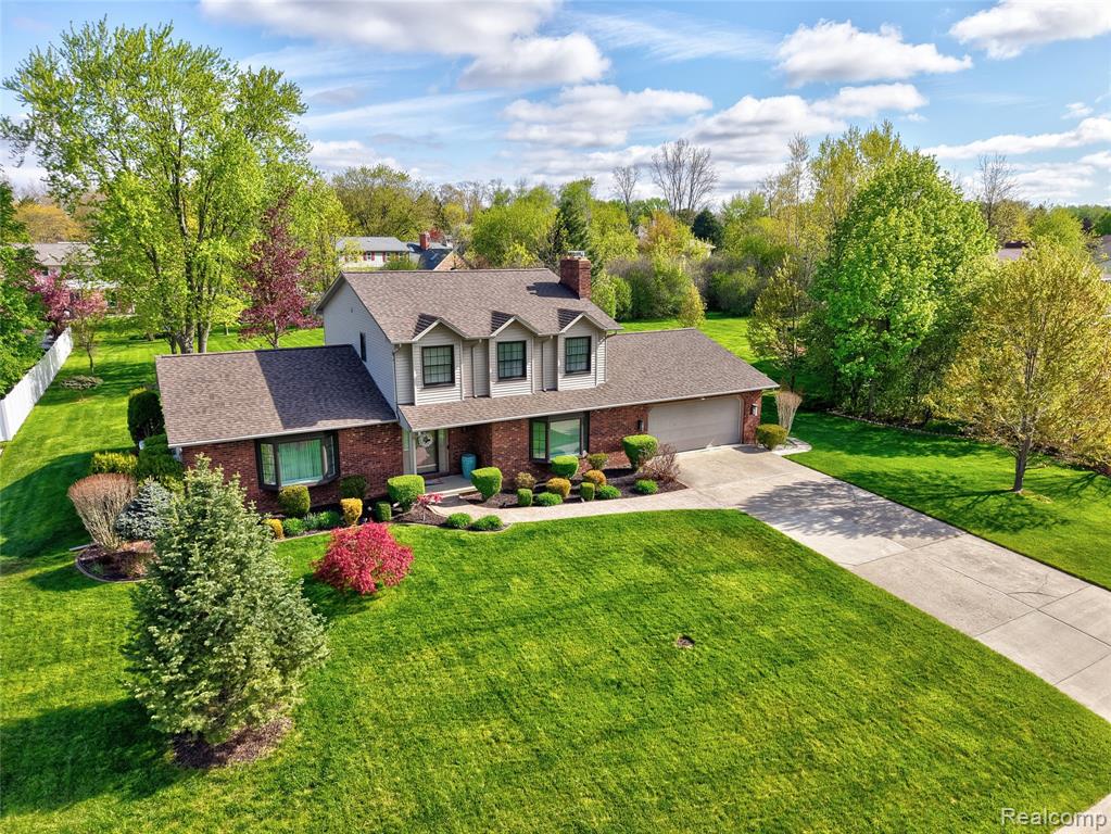 6338 Covered Wagons Trail, Flint, MI 48532 — front exterior