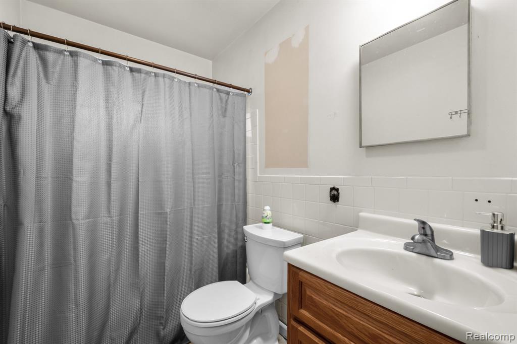 6842 Bison Street, Westland, MI — Photo 11