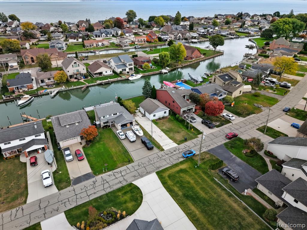 37752 Huron Pointe Drive, Harrison Township, MI — Photo 23