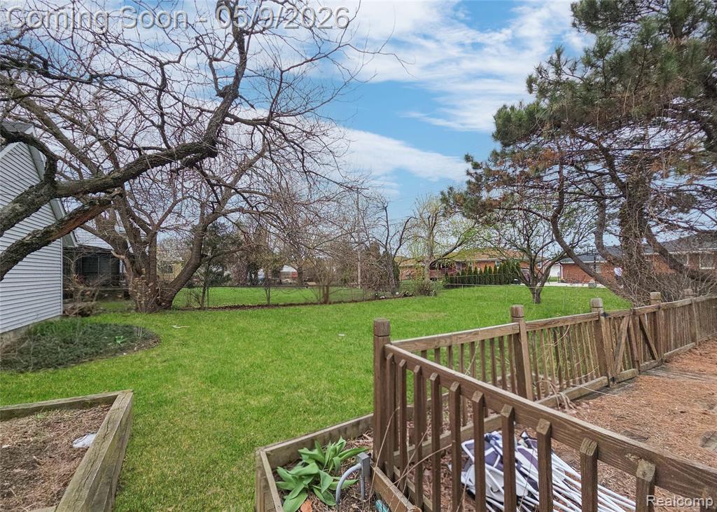 22449 Marine Avenue, Eastpointe, MI 48021 — Photo 21