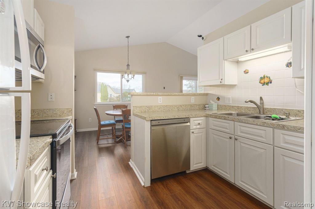 10193 HAWTHORNE RIDGE Road, Goodrich Vlg, MI — Photo 19