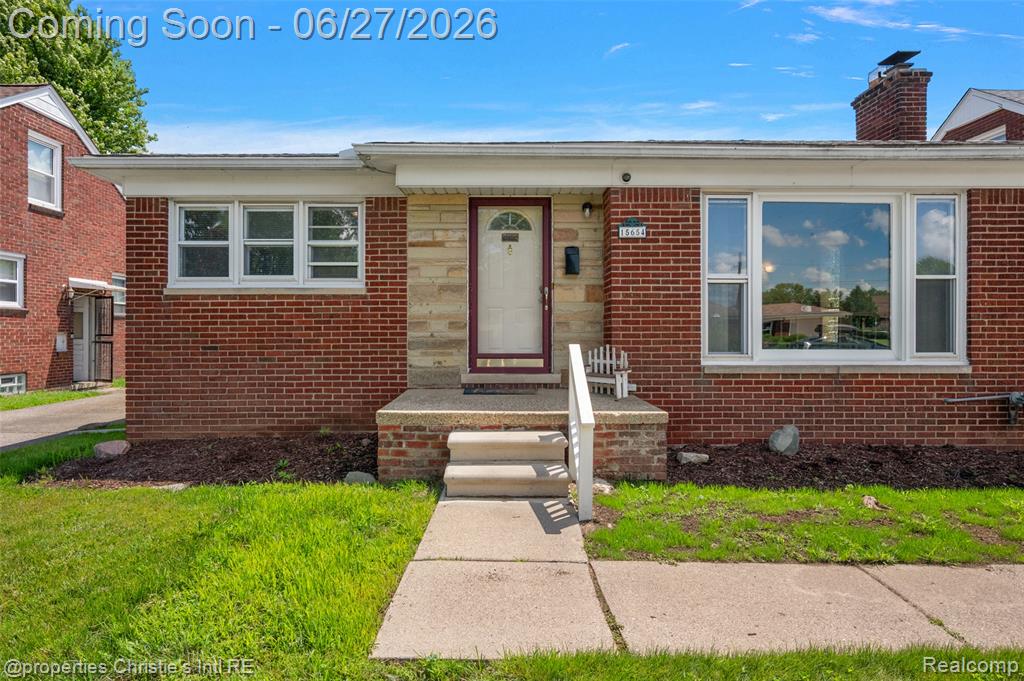 15654 Juliana Avenue, Eastpointe, MI 48021 — Photo 3