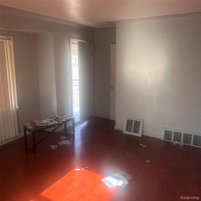 2969 S Bassett Street, Detroit, MI 48217 — Photo 4