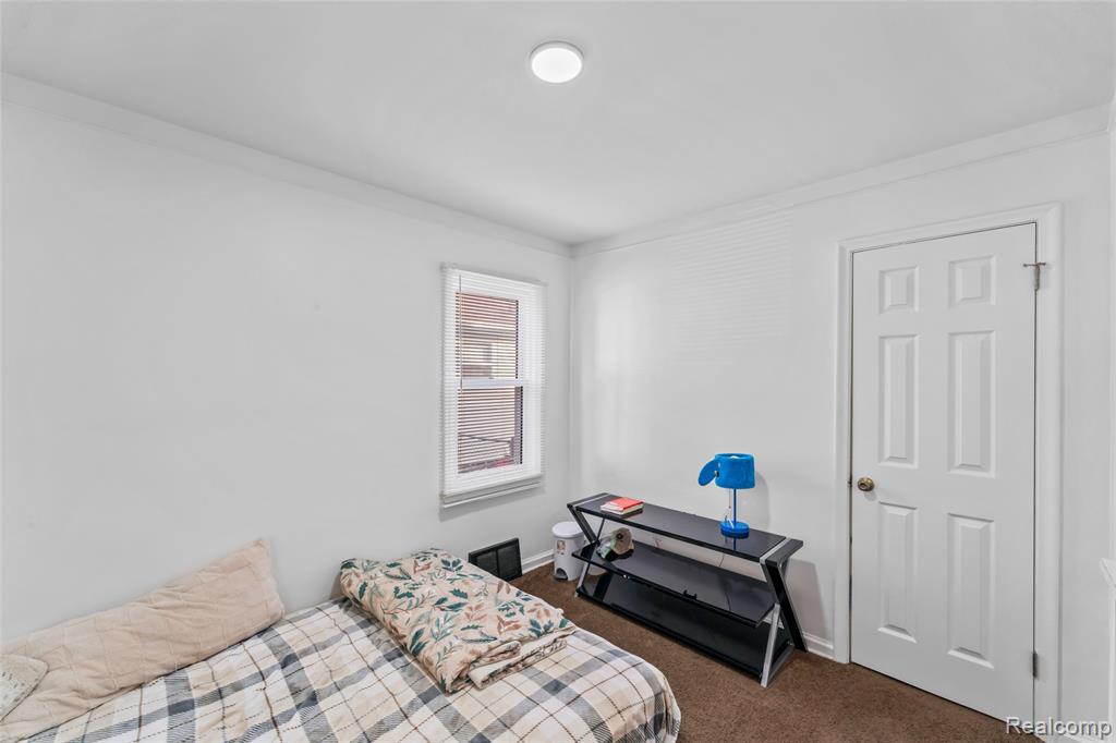 9099 STOUT Street, Detroit, MI 48228 — Photo 21