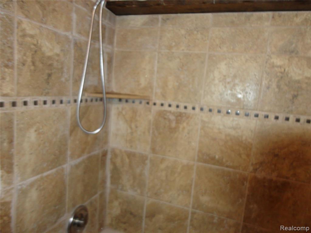 8180 Tipsico Trail, Holly, MI 48442 — Photo 35
