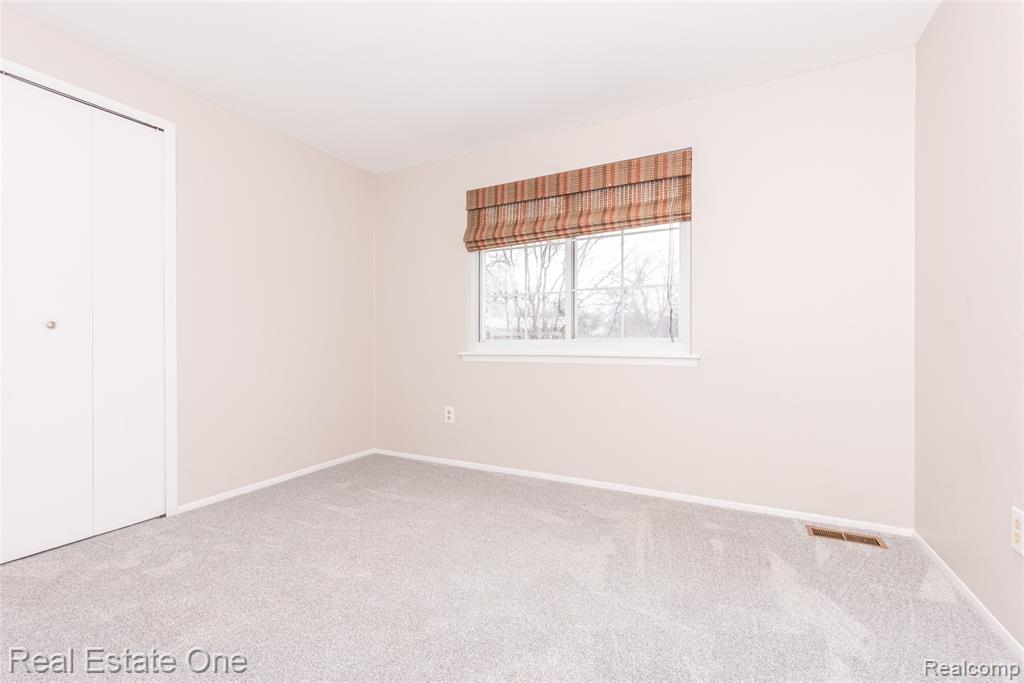41958 Sunderland Drive, Canton, MI 48187 — Photo 34