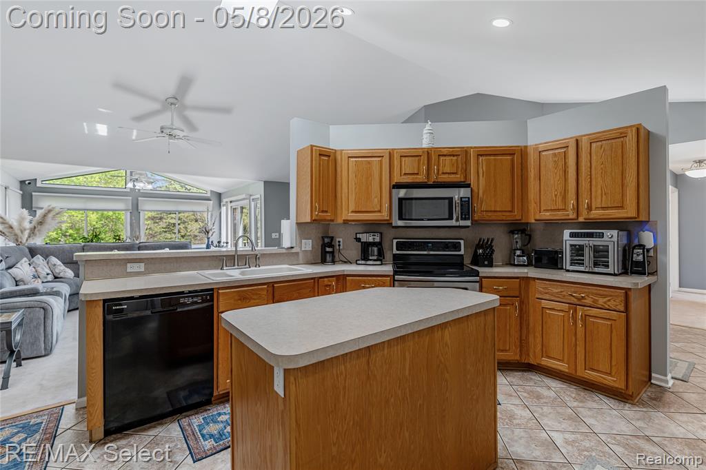 9607 Creek View Court, Davison, MI 48423 — Photo 19
