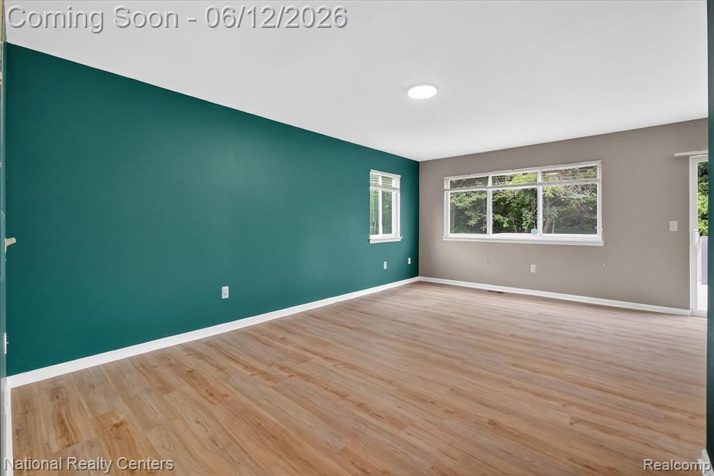 8525 BERKSHIRE Drive, Ypsilanti, MI 48198 — Photo 8