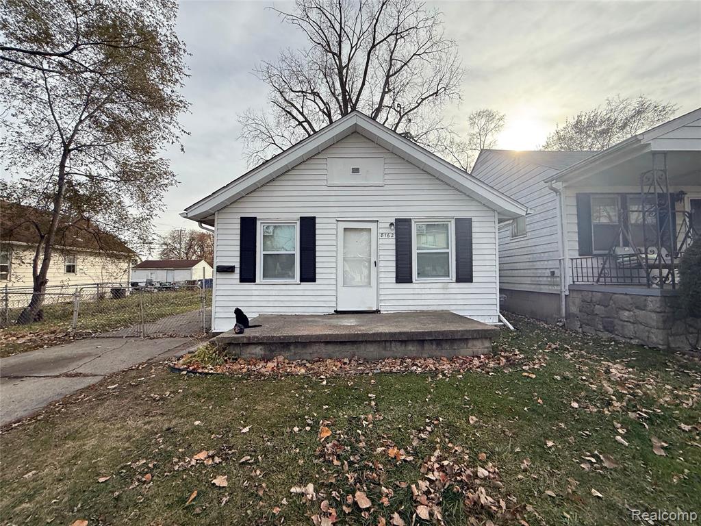8162 Orchard Avenue, Warren, MI 48089 — front exterior