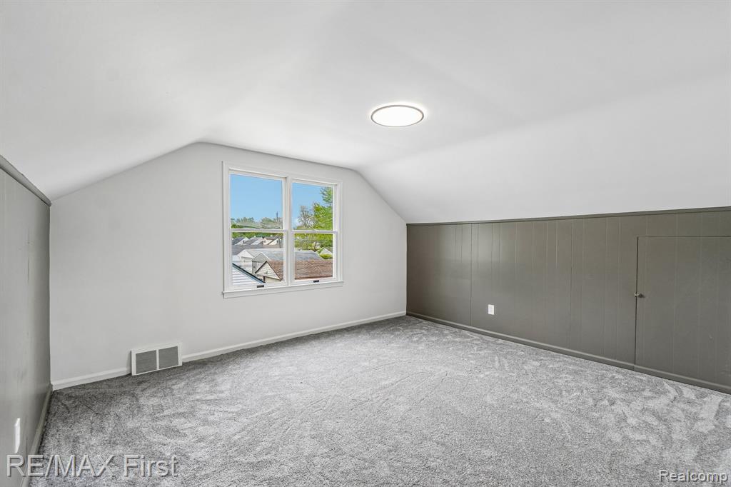 547 Leroy Avenue, Clawson, MI — Photo 17