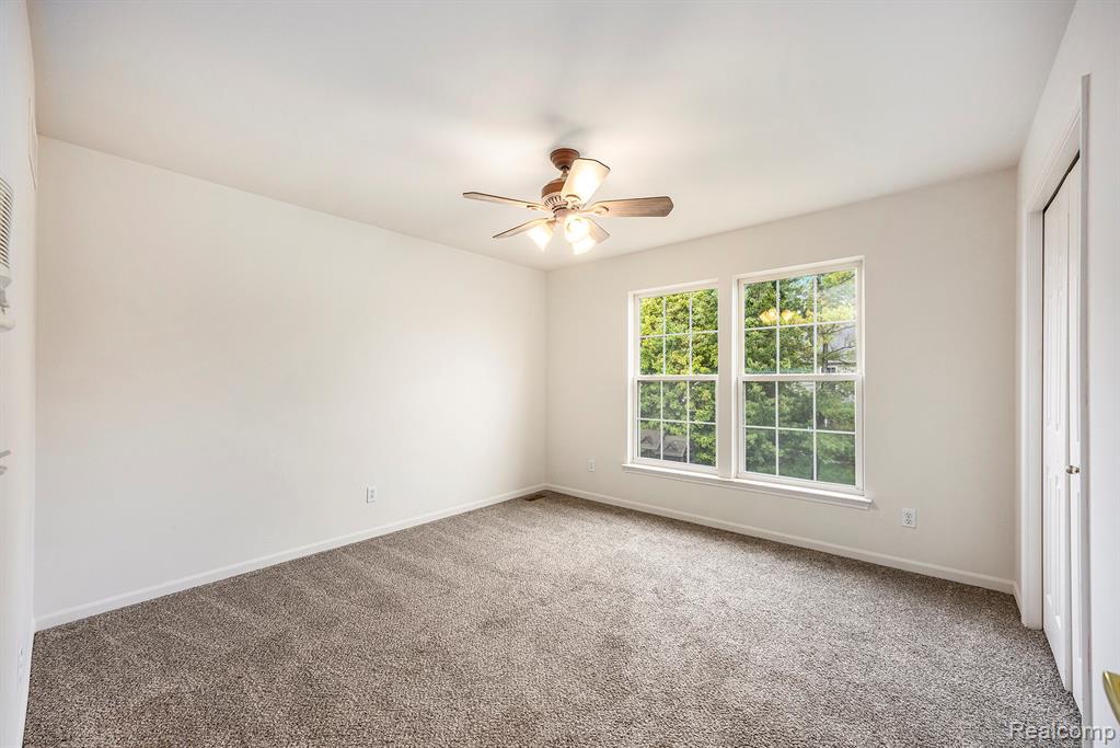 49620 Dunhill Drive, Macomb, MI 48044 — Photo 25