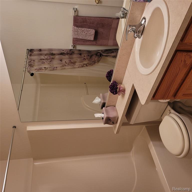 22865 Woodcreek Drive, Taylor, MI 48180 — Photo 24