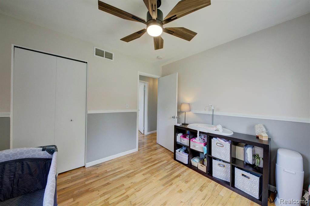 42208 HAYES Street, Belleville, MI 48111 — Photo 19