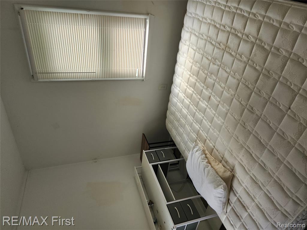 8638 HEYDEN Street, Detroit, MI 48228 — Photo 14