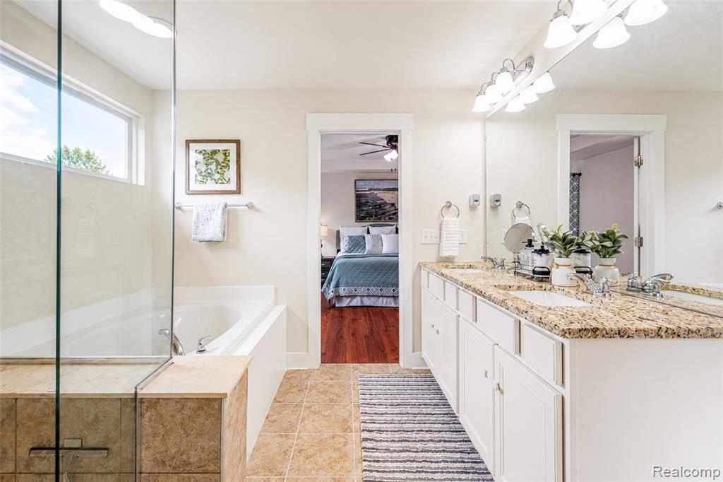 354 Findley Circle, Lake Orion, MI — Photo 43