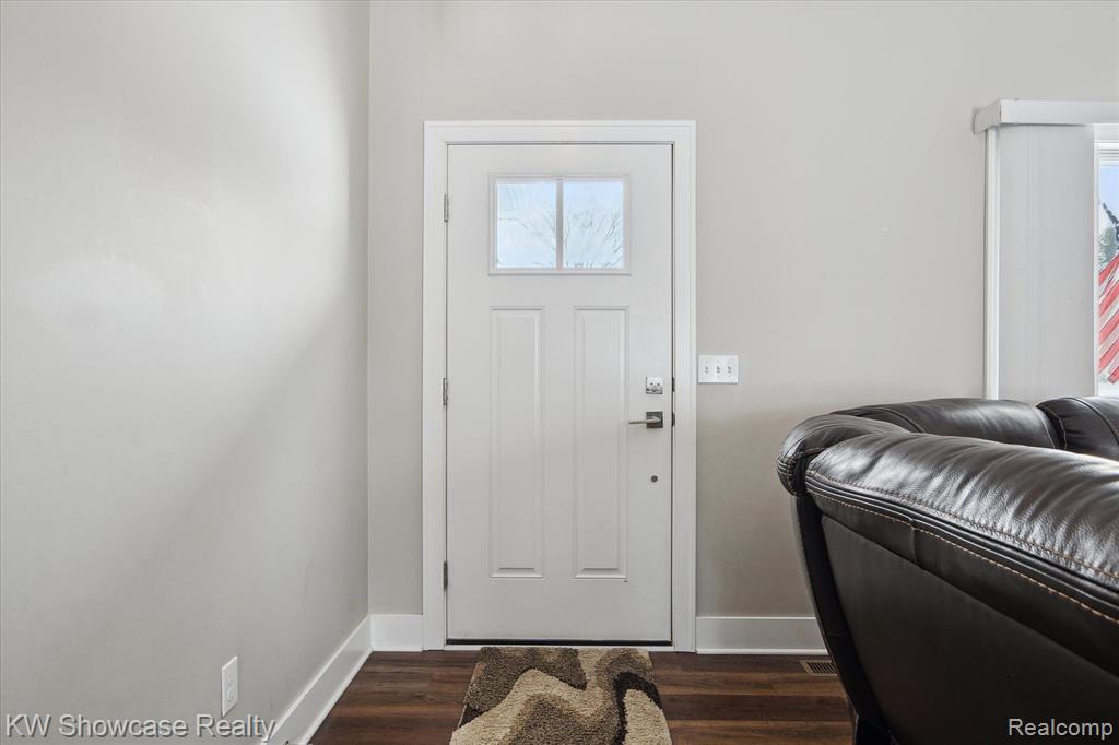 9345 HICKORY RIDGE Road, Holly, MI 48442 — Photo 5