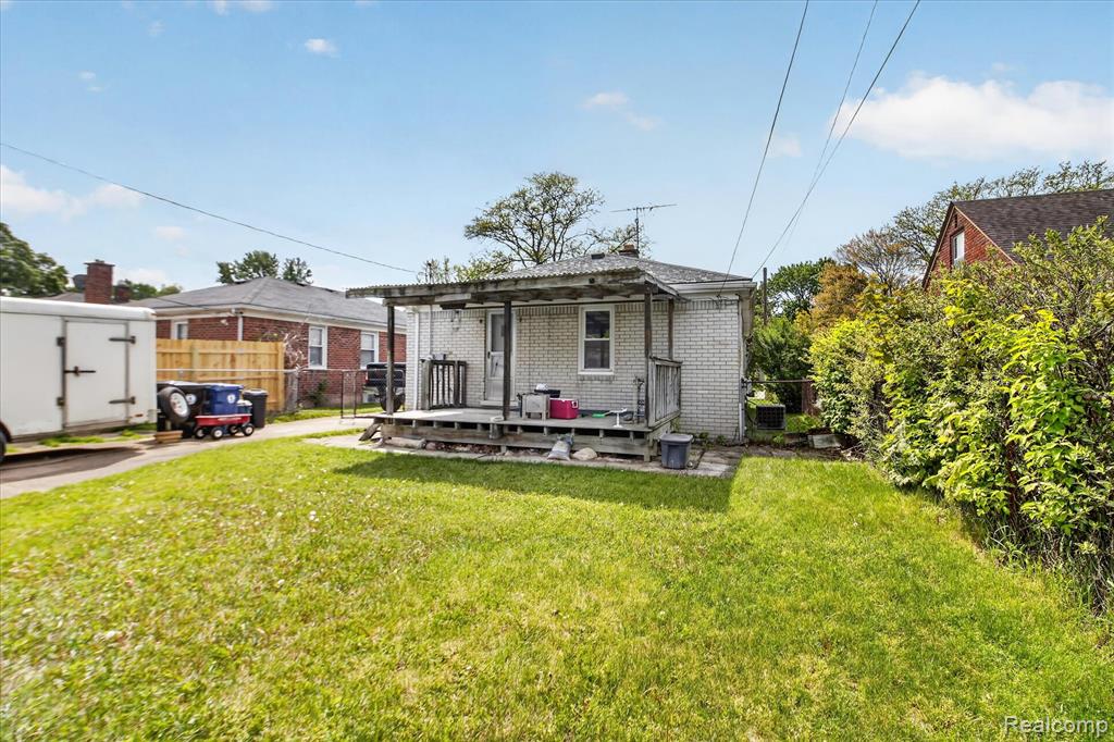 17706 Centralia, Redford, MI 48240 — Photo 42
