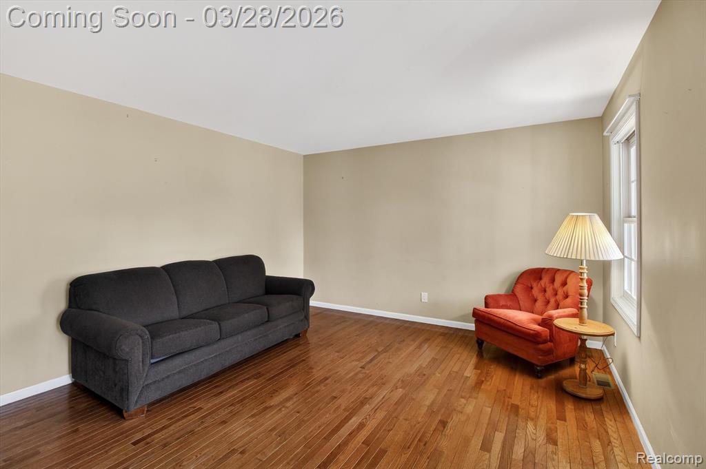 150 Bradley Street, Commerce Twp, MI 48382 — Photo 10