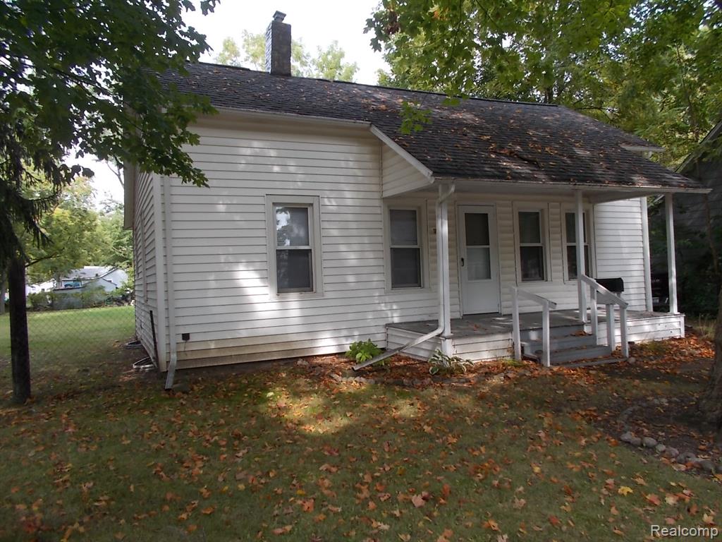 621 Meek Street, Caro, MI 48723 — front exterior