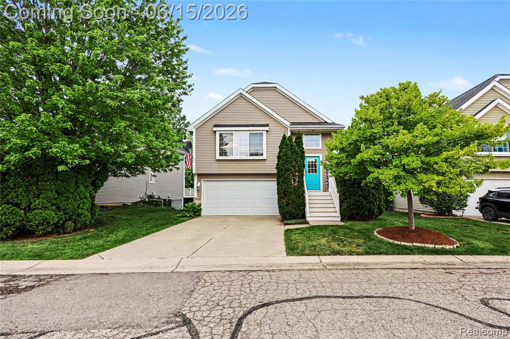4448 Sunflower Circle, Clarkston, MI — front exterior