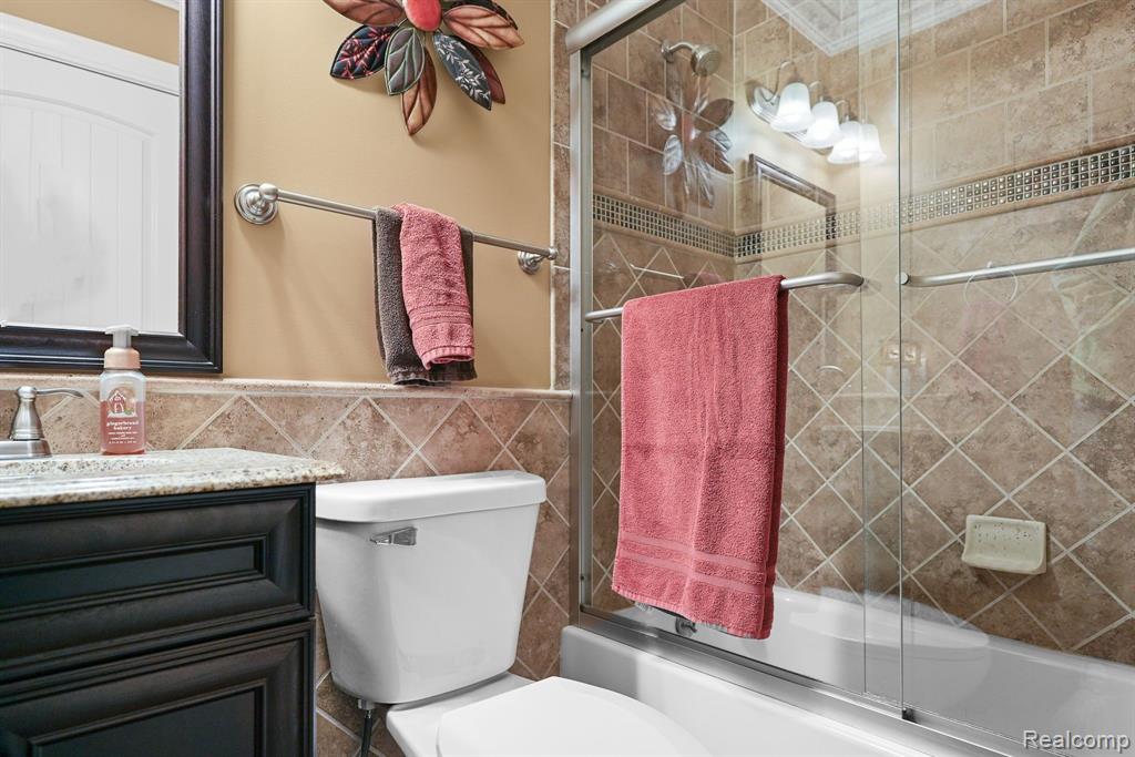 92 MICHIGAN Avenue, Marysville, MI 48040 — Photo 11