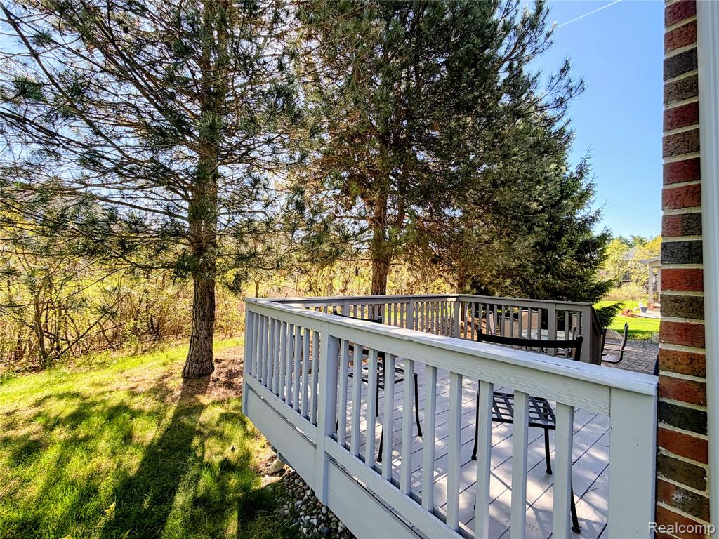 7350 Pine Vista Drive, Brighton, MI 48116 — Photo 7