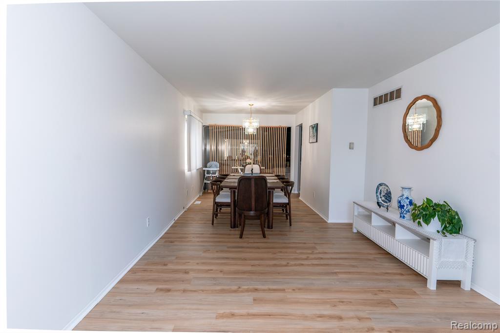 678 Kings Way, Canton, MI 48188 — Photo 9