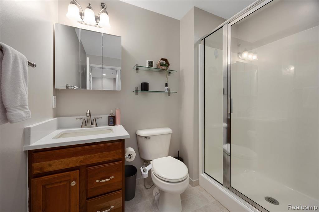 6600 Trillium Village Lane, 7, Clarkston, MI — Photo 15