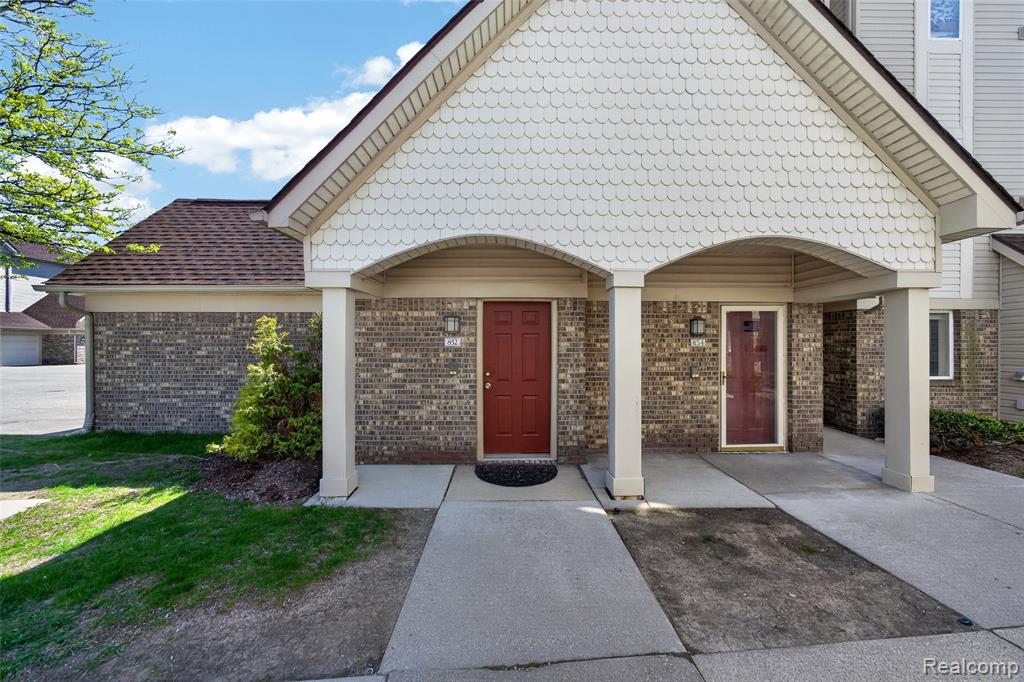 852 Brandon Avenue, Pontiac, MI 48340 — Photo 2