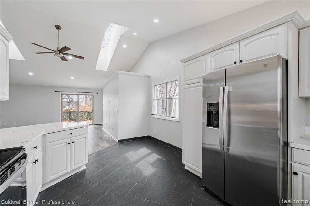 4015 Green Lake Road, West Bloomfield, MI 48324 — Photo 13