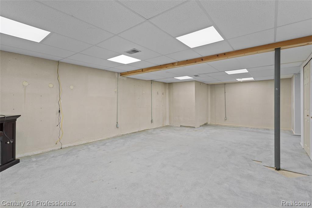 18344 Greenmeadow Drive, Clinton Twp, MI 48038 — Photo 28