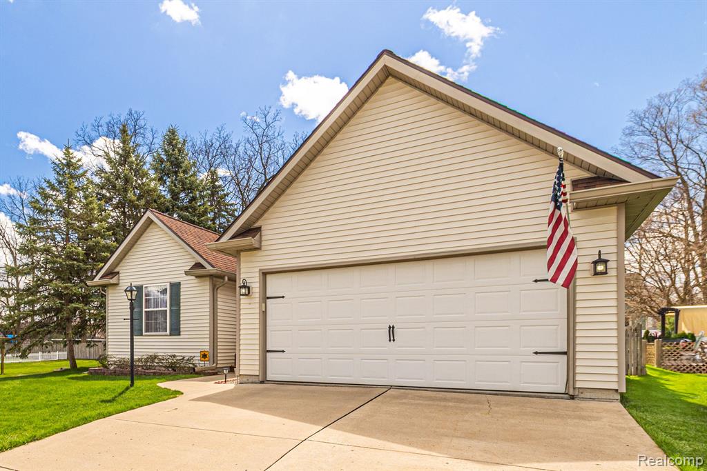790 1ST Street, Fenton, MI 48430 — Photo 2