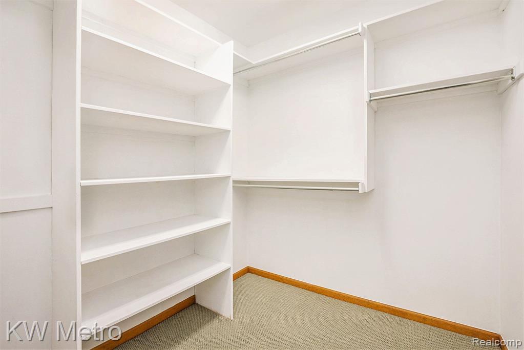 6545 PARK VALLEY Drive, Clarkston, MI 48348 — Photo 38