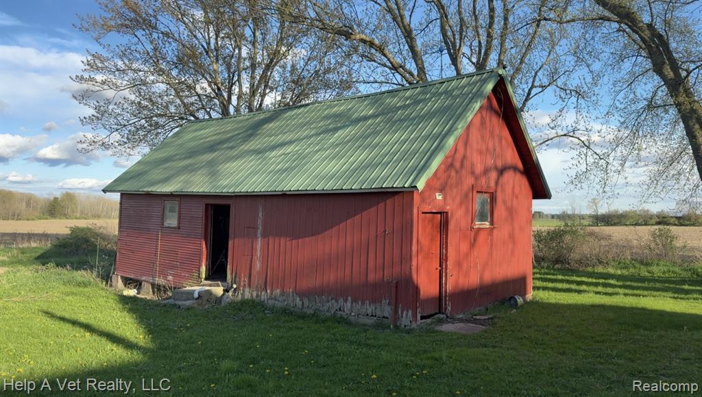 2258 N SCHOENHERR Road, Custer, MI 49405 — Photo 3