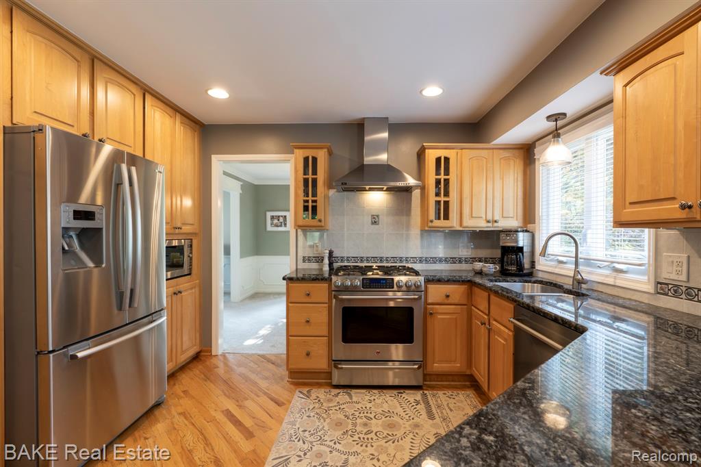 43085 Whisper Court, Northville, MI 48168 — Photo 22