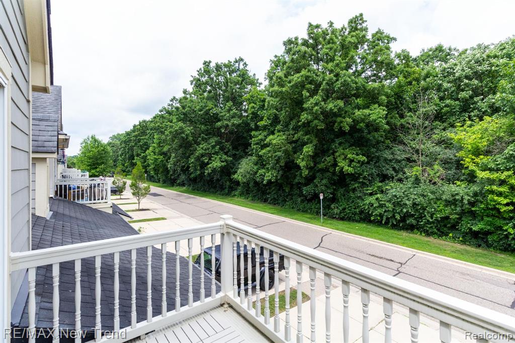 45929 GRAYSTONE Lane, Canton, MI 48187 — Photo 9