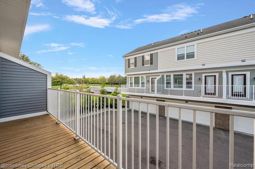 4953 Treeside Lane, Troy, MI 48098 — Photo 33