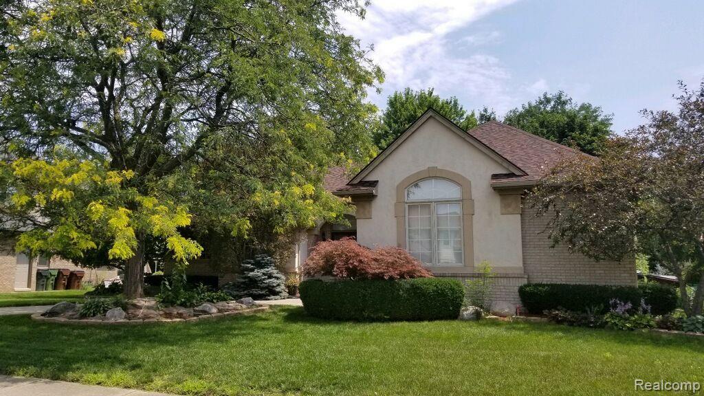 48280 ELMWOOD Drive, Shelby Twp, MI 48315 — Photo 5