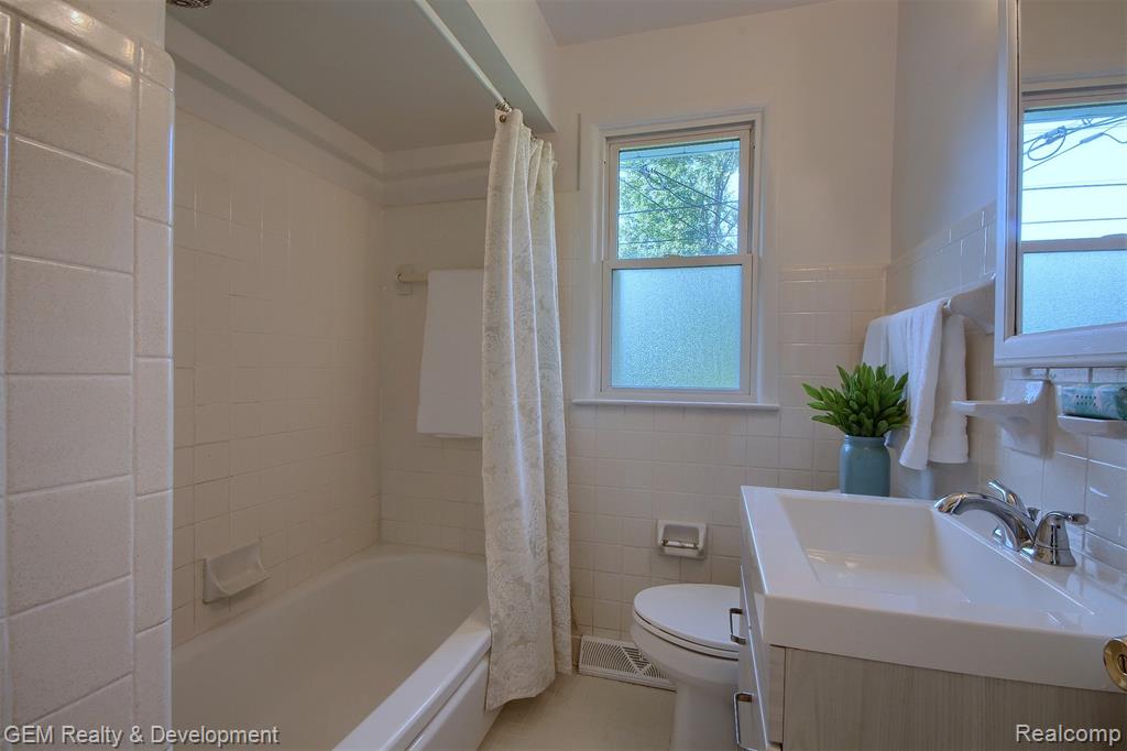 545 WING Street, Plymouth, MI 48170 — Photo 16
