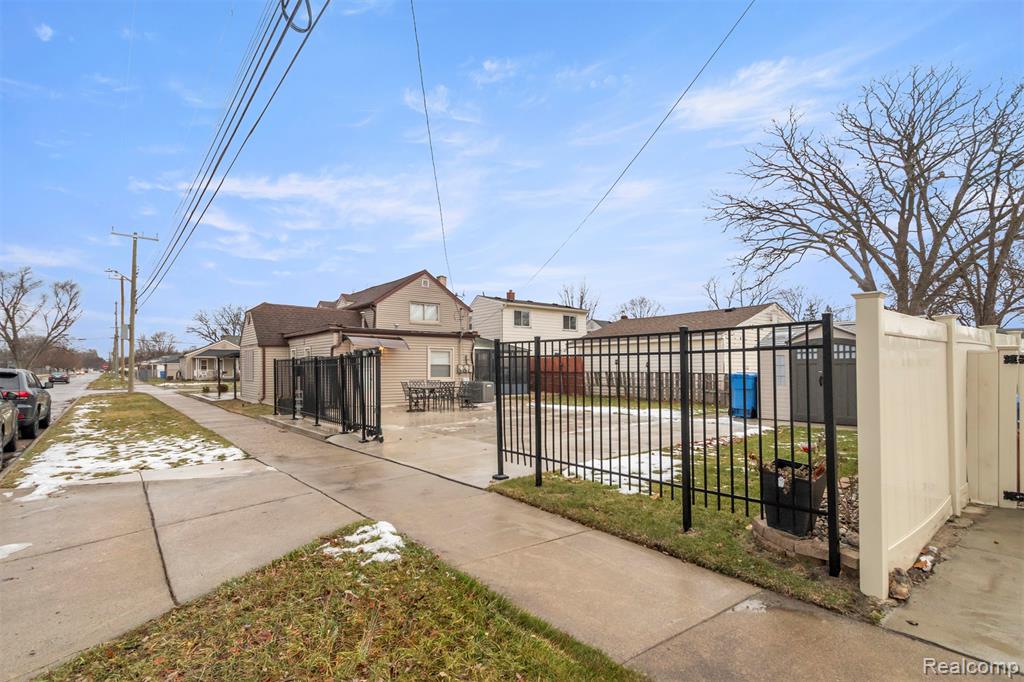 4221 Campbell Street, Dearborn Heights, MI 48125 — Photo 2