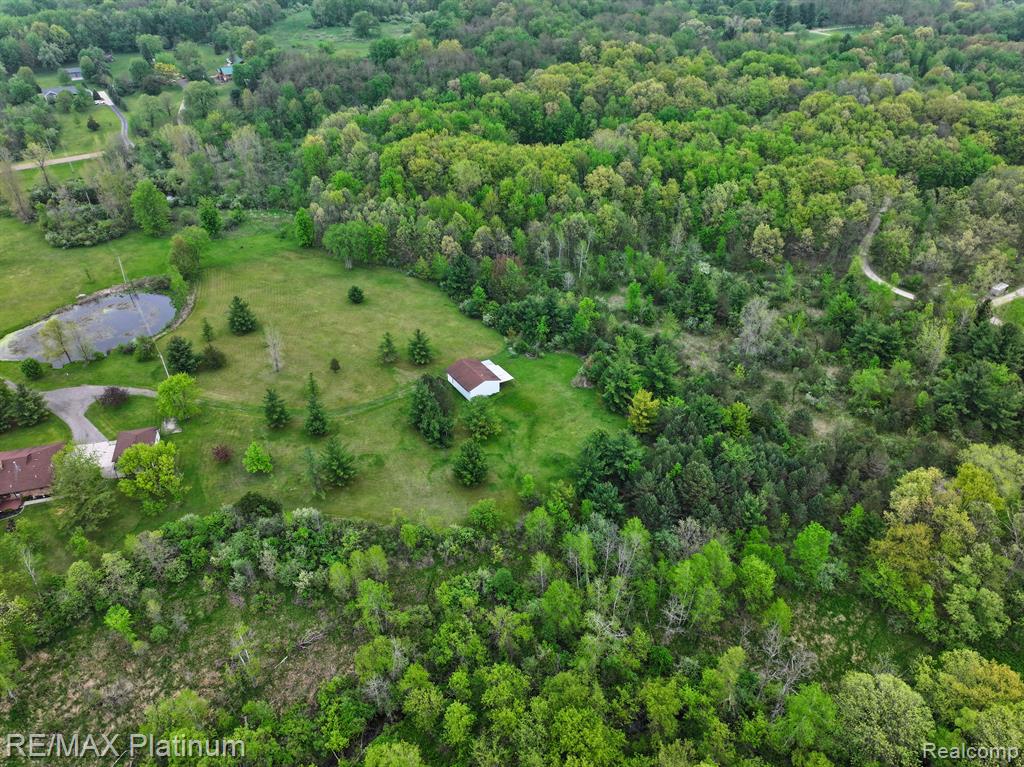 VL Faussett, Fenton, MI 48430 — Photo 10