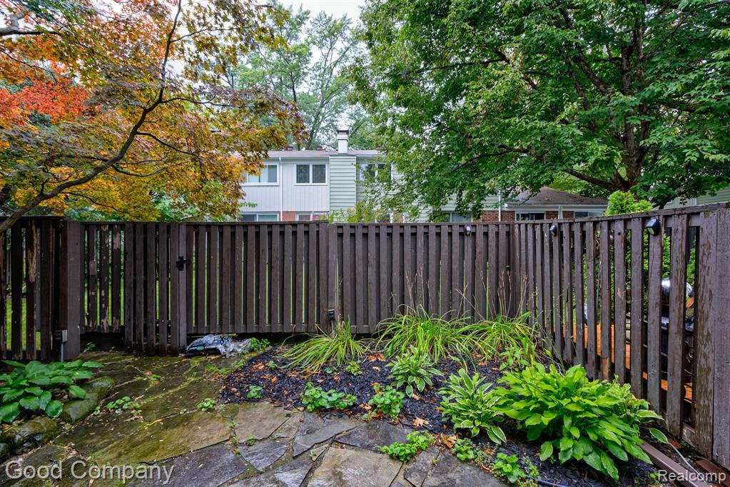 2030 WICKHAM Street, Royal Oak, MI 48073 — Photo 45