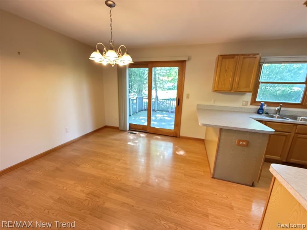 1337 MIDDLEWOOD Drive, Saline, MI 48176 — Photo 7