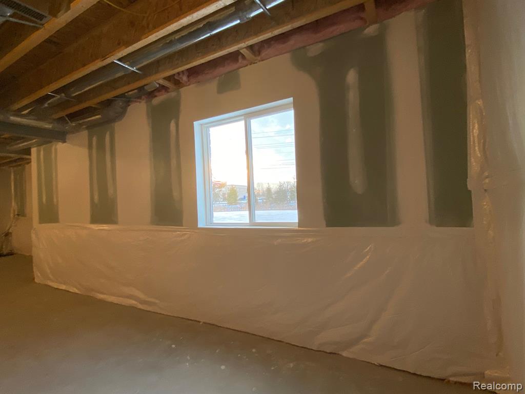 5564 HOBART, West Bloomfield, MI — Photo 22