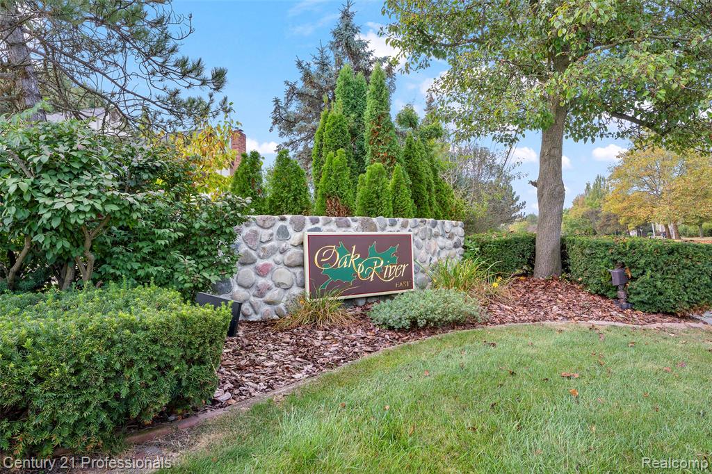 4310 Birch Run Drive, Troy, MI 48098 — Photo 2
