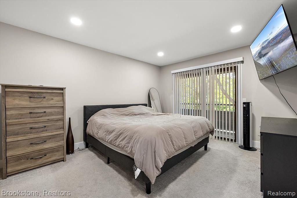 525 Oxford Court, Rochester Hills, MI 48307 — Photo 30