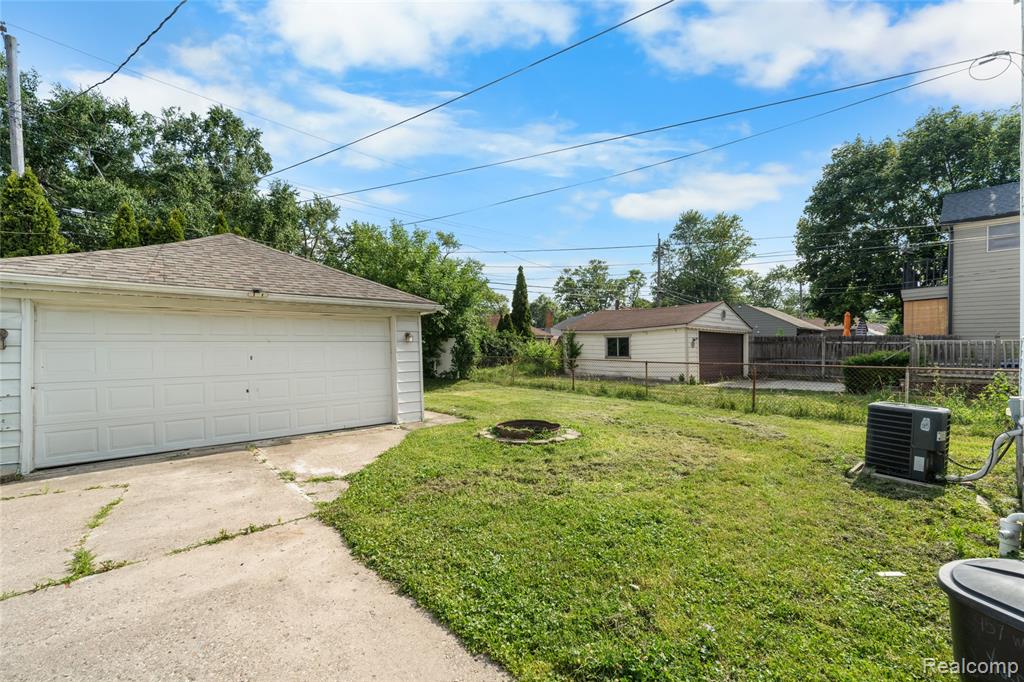 957 Winchester Avenue, Lincoln Park, MI 48146 — Photo 24
