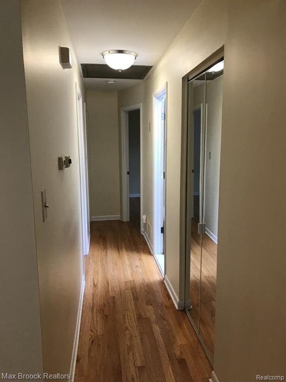 4139 Yorba Linda, Royal Oak, MI 48073 — Photo 16