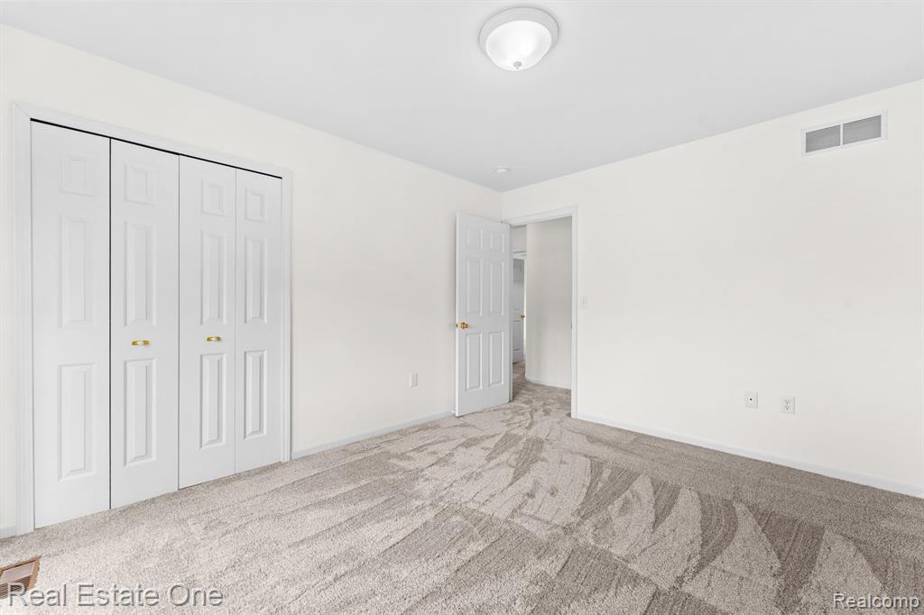 9305 Rotondo Drive, Howell, MI 48855 — Photo 17